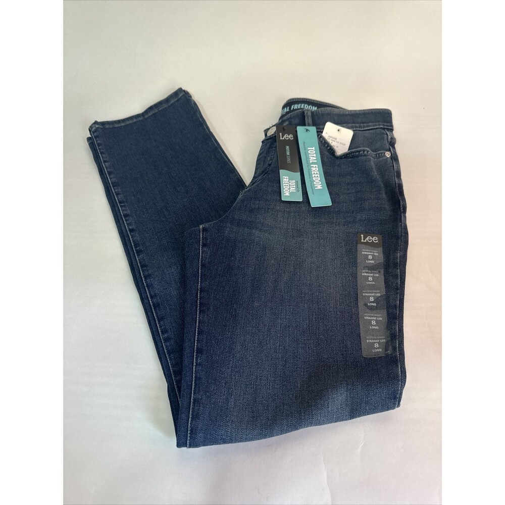 Lee Total Freedom Eased Fit Straight Leg Jeans Size 8 Long Rayne Blue color New